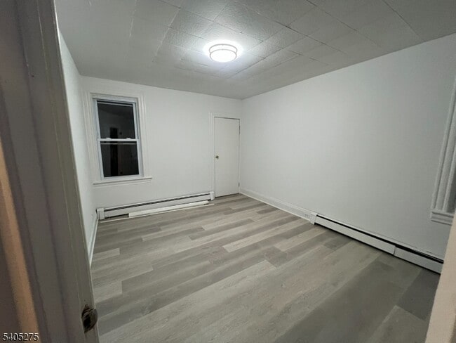 Building Photo - 12 Quincy St Unit 1