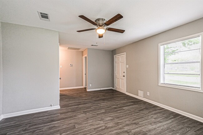Photo - 1539 Pleasantville Dr