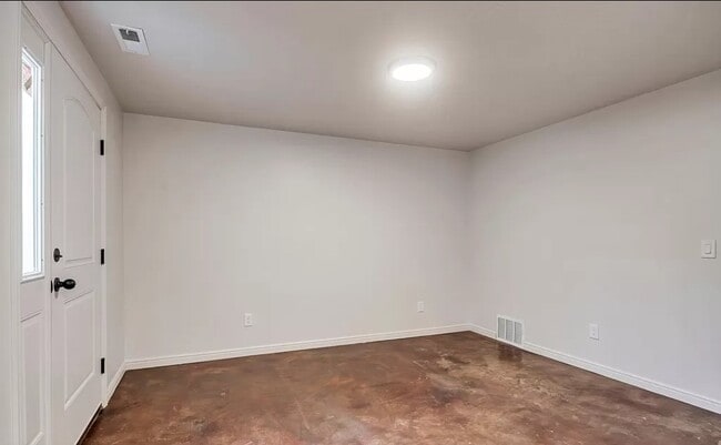 1368 S 1050 W Unit 1Bed 1Bath Apartment