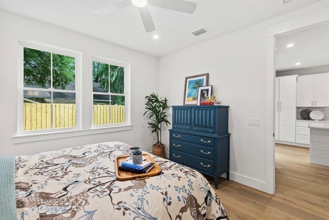 Photo - 27 Fullerwood Dr