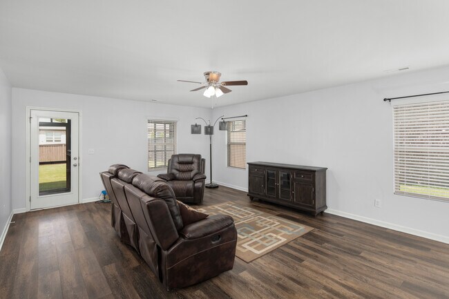 Photo - 308 Fenrose Dr