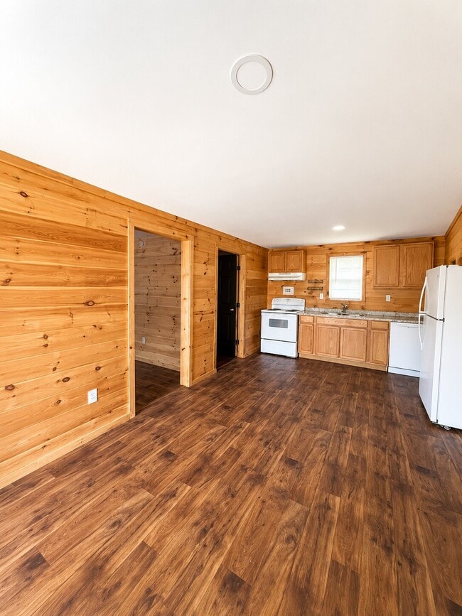 Photo - 169 Redbud Trl