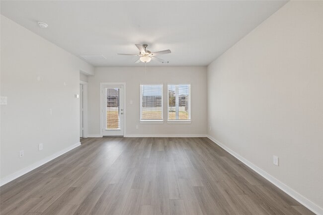Building Photo - 1722 Cayden Oak Ln