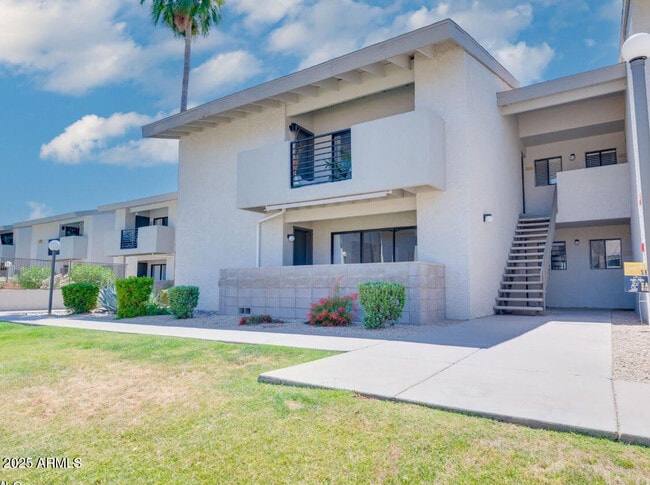 Building Photo - 6480 N 82nd St