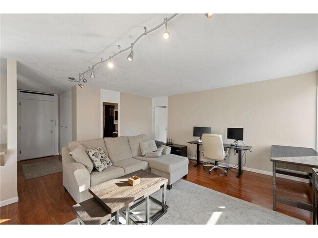 Photo - 19 S 1st St Unit B1503