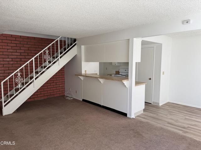 Photo - 752 W Hemlock St