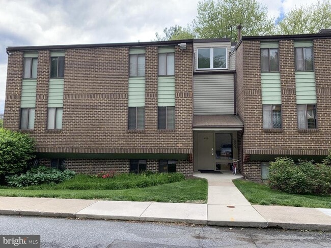 Building Photo - 1811 Snow Meadow Ln Unit 202 Rental