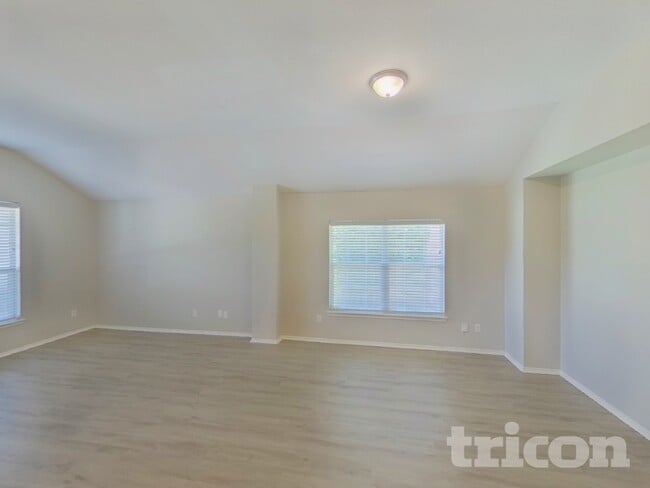 Photo - 369 Magnolia Dr