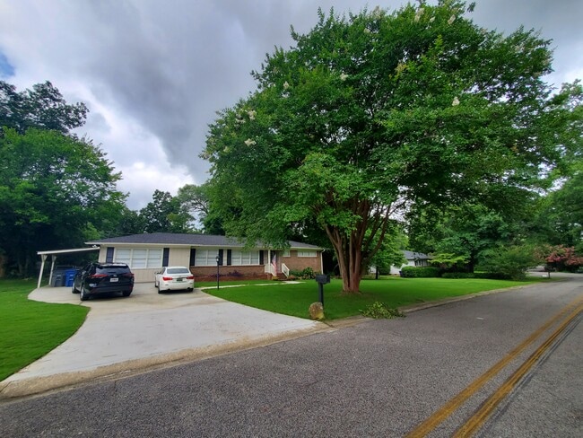 Photo - 412 Maiden Ln