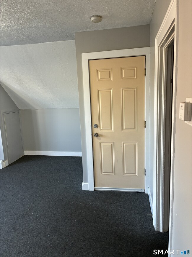 Photo - 255 Poplar St Unit 3