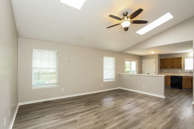 Photo - 7825 Jaclyn Dr