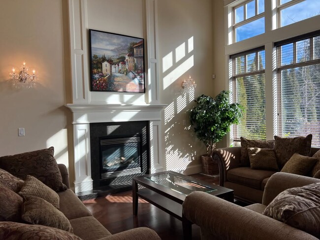 Photo - 5191 Calderwood Crescent