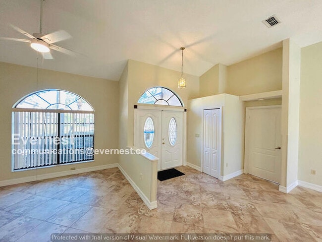 Photo - 6 Bed/4 Bath Home with Garage / Pet-Friendly / Available Now!