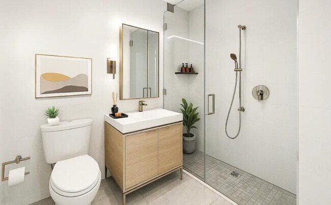 180 John St Unit 2206