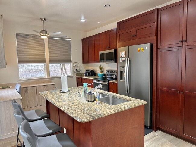 Photo - Modern & Custom 3 Bedroom / 2.5 Bathroom House in The Cottages At Kehalani! Pet friendly!