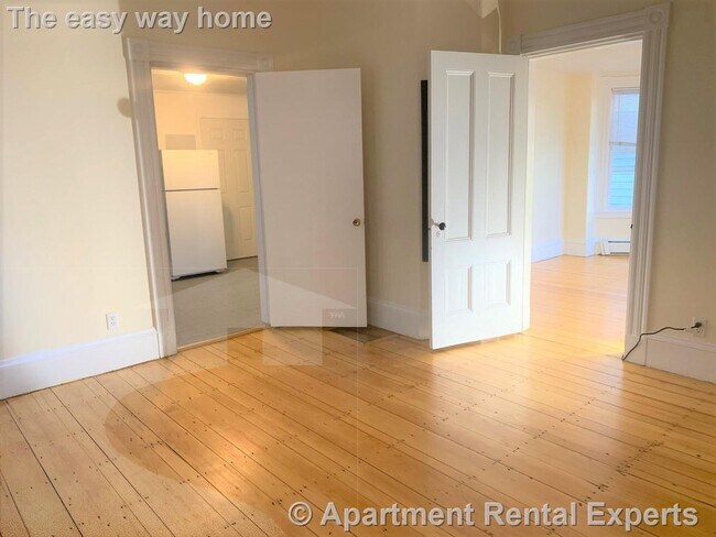 Photo - 547 Broadway Unit #1-B