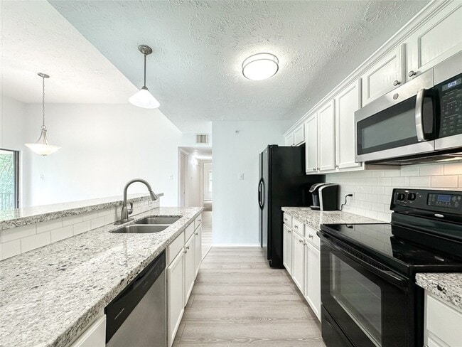 Building Photo - 8051 Bay Branch Dr Unit 131