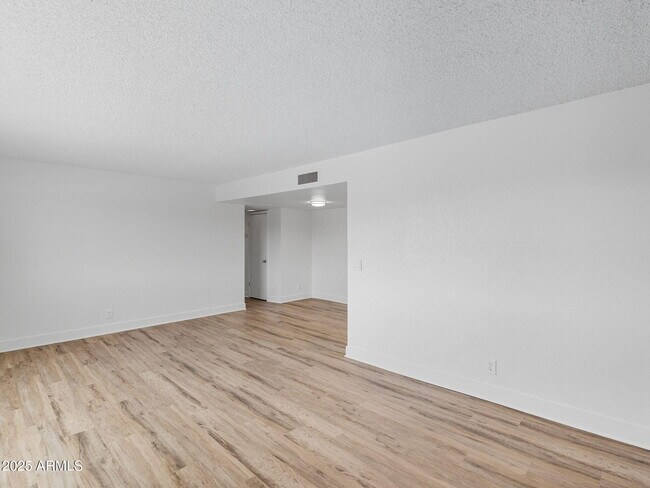 Photo - 4740 E Moreland St Unit 0