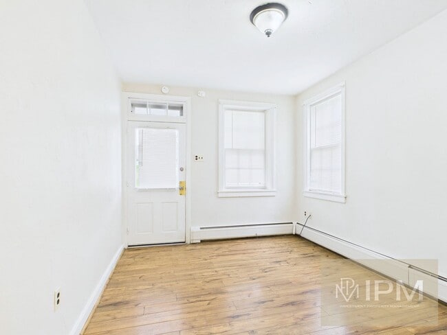 Photo - 44 N Main St Unit 44 N Main St Apt B