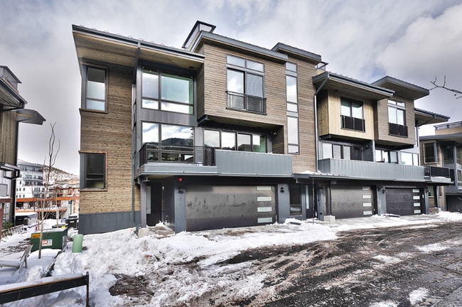 Photo - 3471 Ridgeline Dr