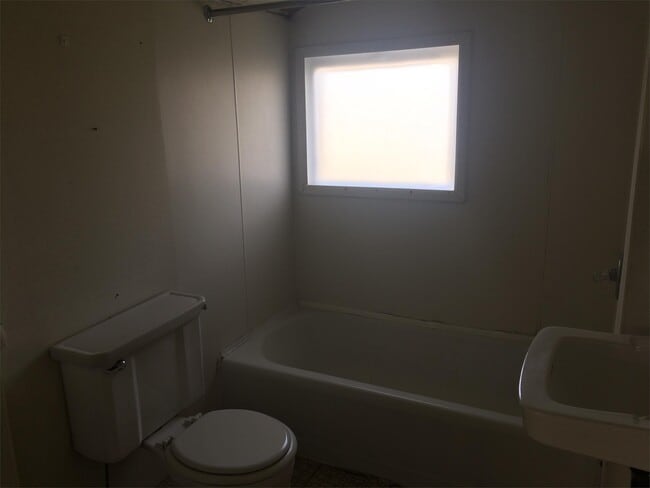 Photo - 1923 E Ridgeway Ave