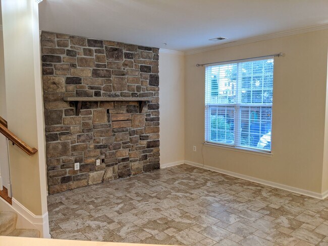 Photo - 105 Leather Fern Way