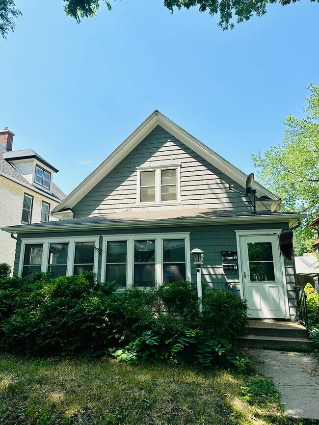 Photo - 1406 Madison St NE Unit 2