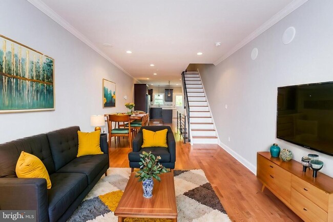 Photo - 1907 E Boston St Townhome