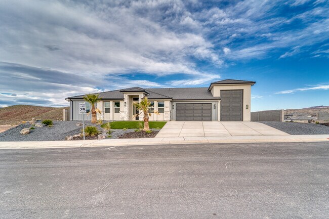 Photo - 362 Firerock Way