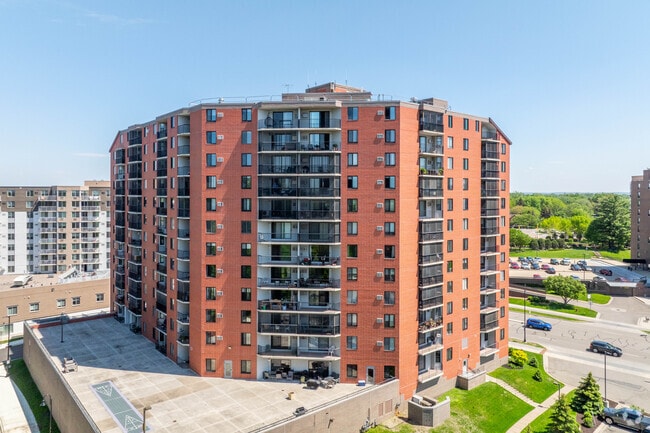 Photo - Woodlake Point Condominiums