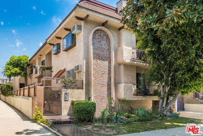 Photo - 1926 Glendon Ave Condo Unit 2