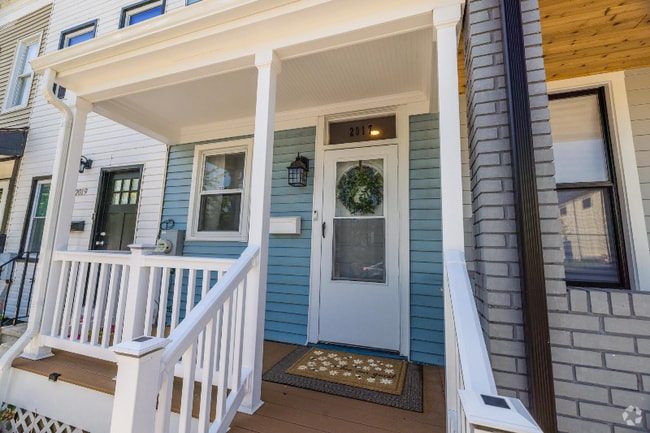 Building Photo - 2017 Gales St NE Rental