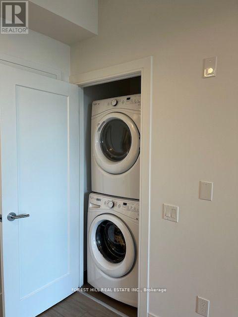 Photo - 310 Tweedsmuir Ave