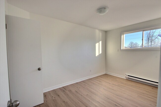 Photo - 341 NoelUnit 1 Unit 1