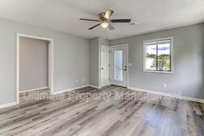 Photo - 1251 Wellington Ave