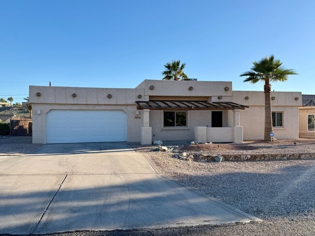 Building Photo - Pending - Pool home - unfurnished - long term