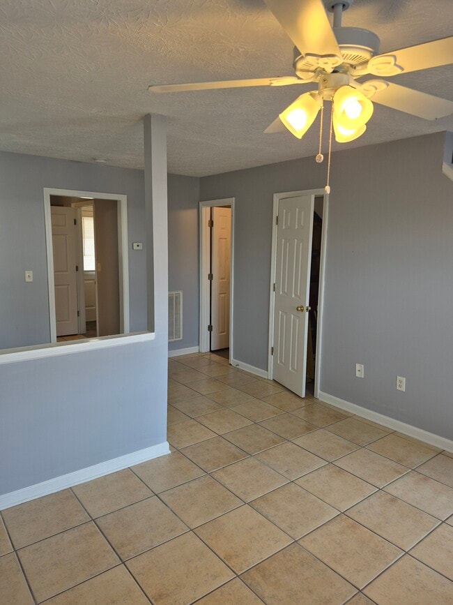 Photo - 79 Point Place Dr