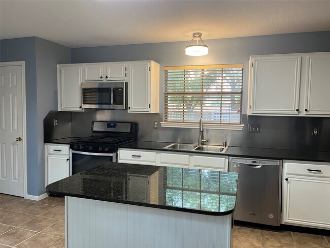 Photo - 11302 Meadowchase Dr