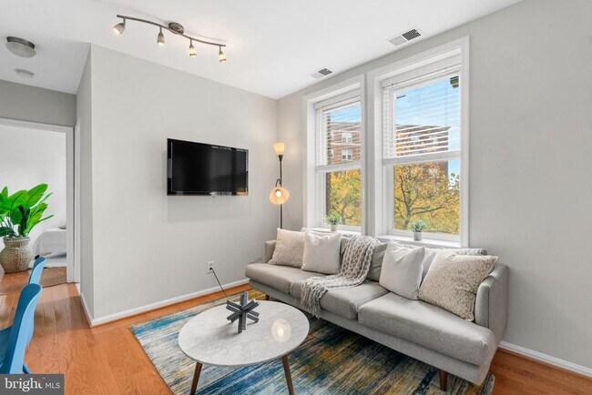 Photo - 2001 16th St NW Unit 404