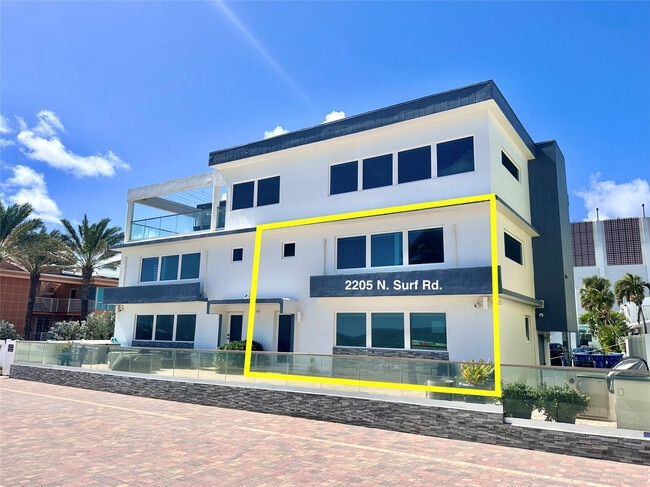 Building Photo - 2205 N Surf Rd