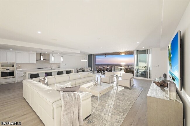Photo - 13935 Old Coast Rd Unidad 1703