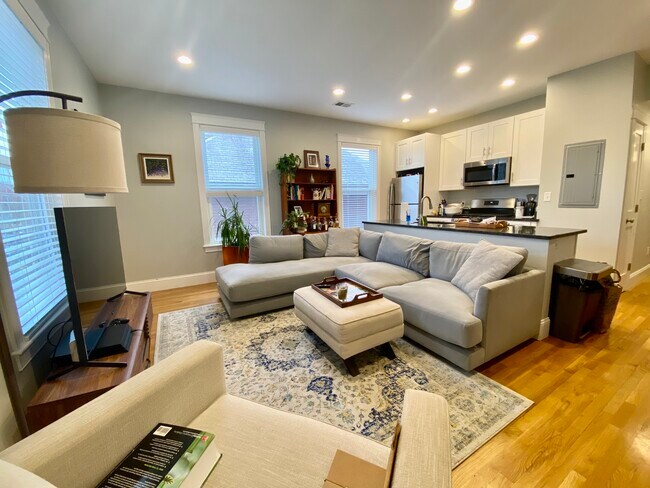 Photo - 405 S Huntington Ave