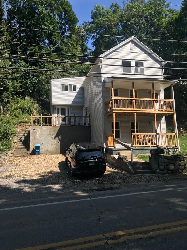 Photo - 702 Seavey Rd, Front