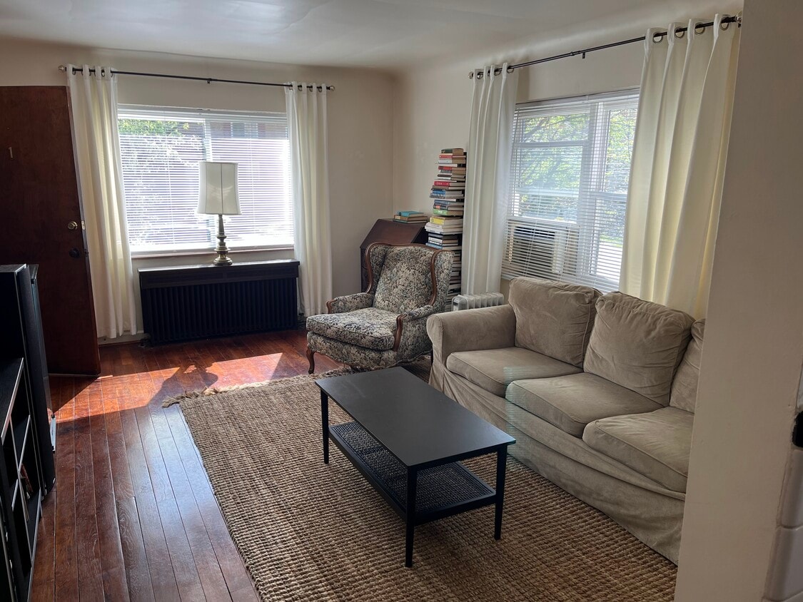 Photo - 6321 Girard Ave (Cincinnati, OH)