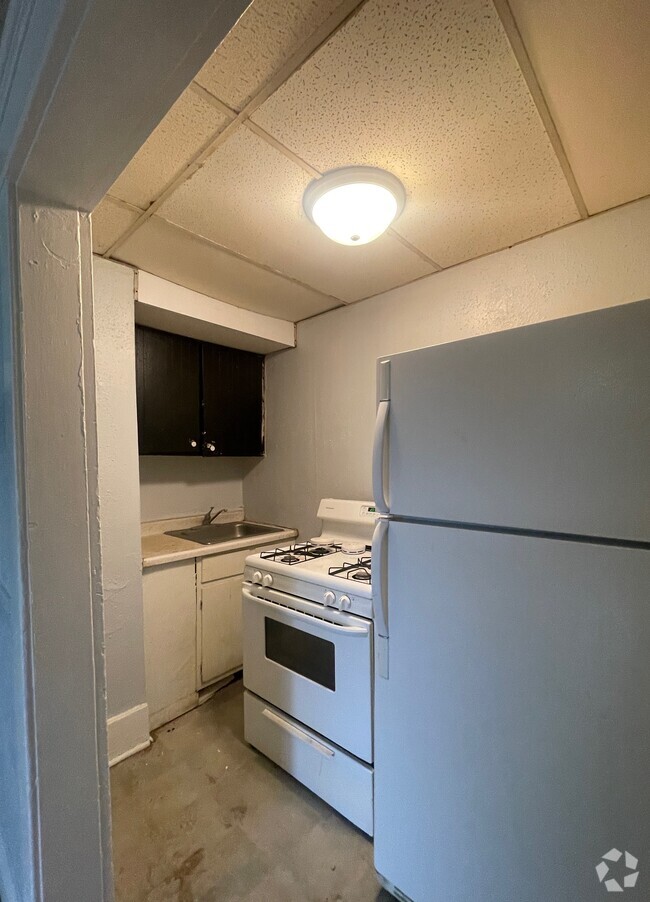 Building Photo - 602 E Dayton St Unit B Rental