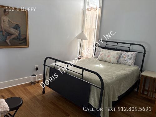 Photo - 112 E Duffy-