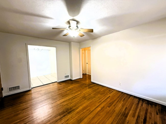 Photo - 1114 S Waverly St