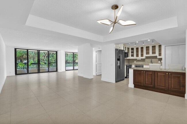 Photo - 277 N Ocean Blvd Unidad 1010 Rental