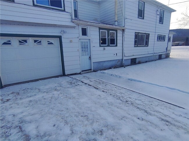 Photo - 3389 Lower Maple Ave