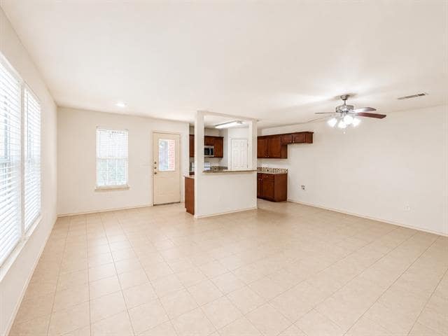 Photo - 907 Parkplace Ridge